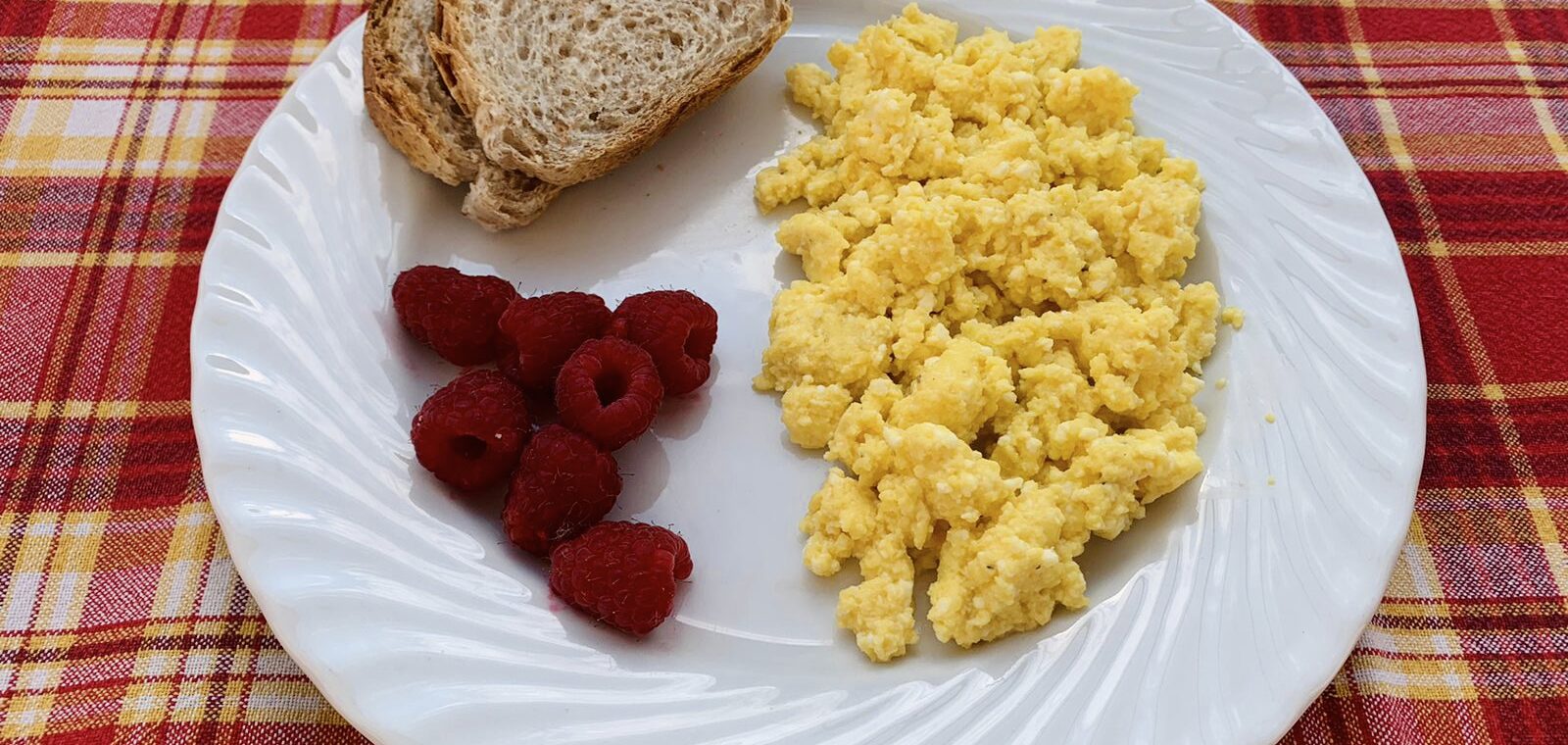 Healthy Scrambled Eggs with Cottage Cheese Recipe - The Protein Chef